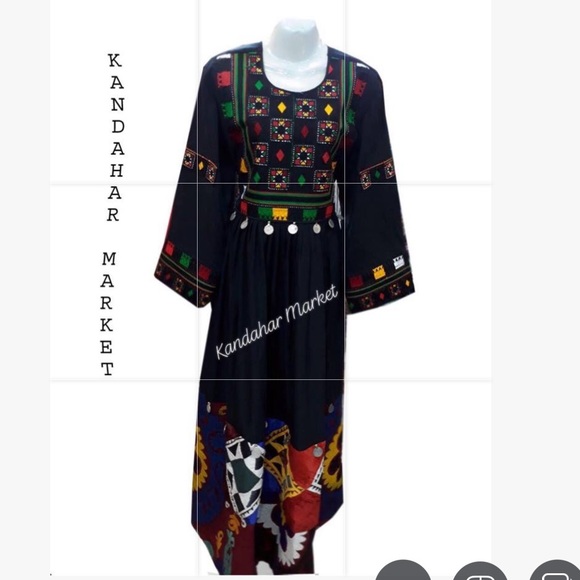 Dress - Picture 3 of 4